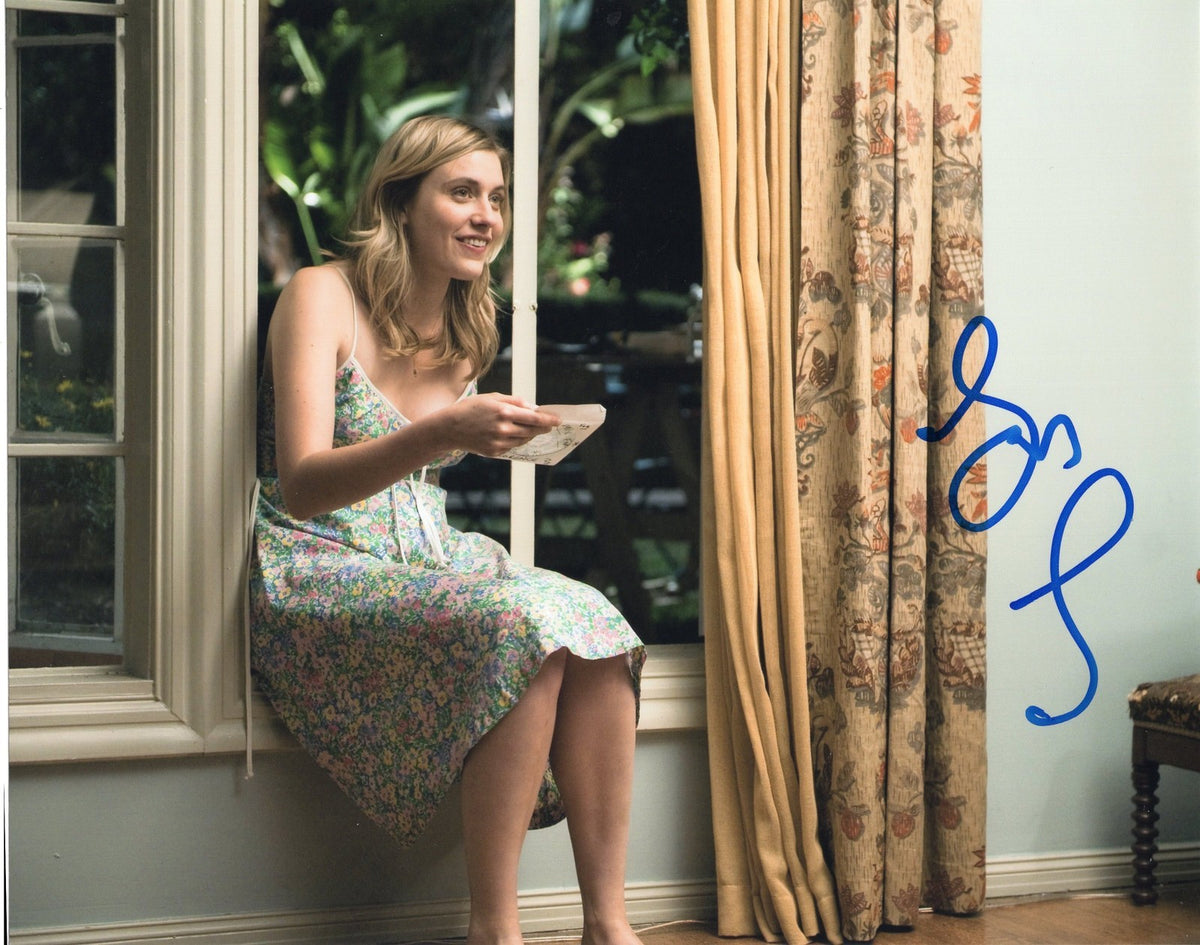 Greta Gerwig Arthur Naomi Quinn Lola Versus Greenbereg Signed 8x10 Photo w/COA