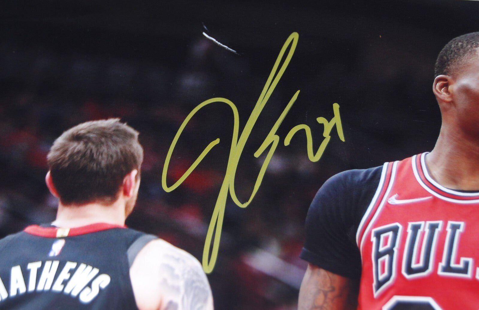 JAVONTE GREEN signed (CHICAGO BULLS) autographed 11X14 photo BECKETT BH058680
