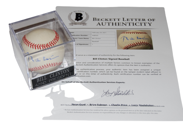 BILL CLINTON signed (42nd President of USA) OAL baseball BECKETT BAS A48505