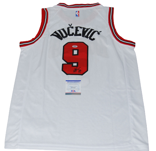 NIKOLA VUCEVIC signed (CHICAGO BULLS) white Basketball jersey PSA/DNA AN10191