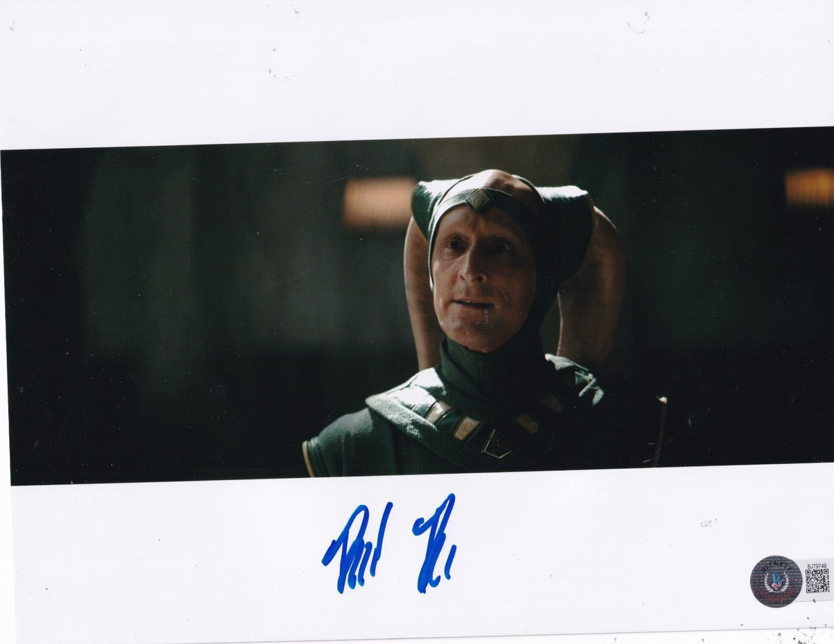 DAVID PASQUESI signed (THE BOOK OF BOBA FETT) The Majordomo 8X10 BECKETT BJ79749