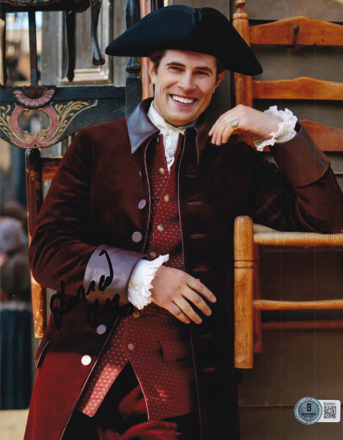 DAVID BERRY signed (OUTLANDER) Lord John Grey 8X10 photo BECKETT BAS BQ83931