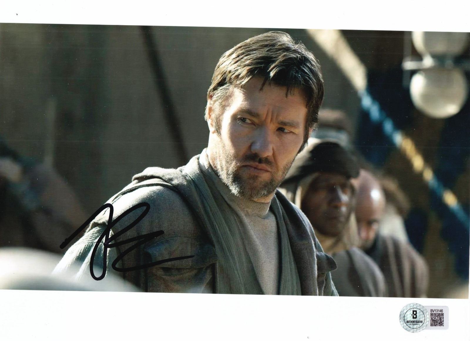 JOEL EDGERTON signed (OBI-WAN KENOBI)  Owen Lars 8X10 photo BECKETT BV13146