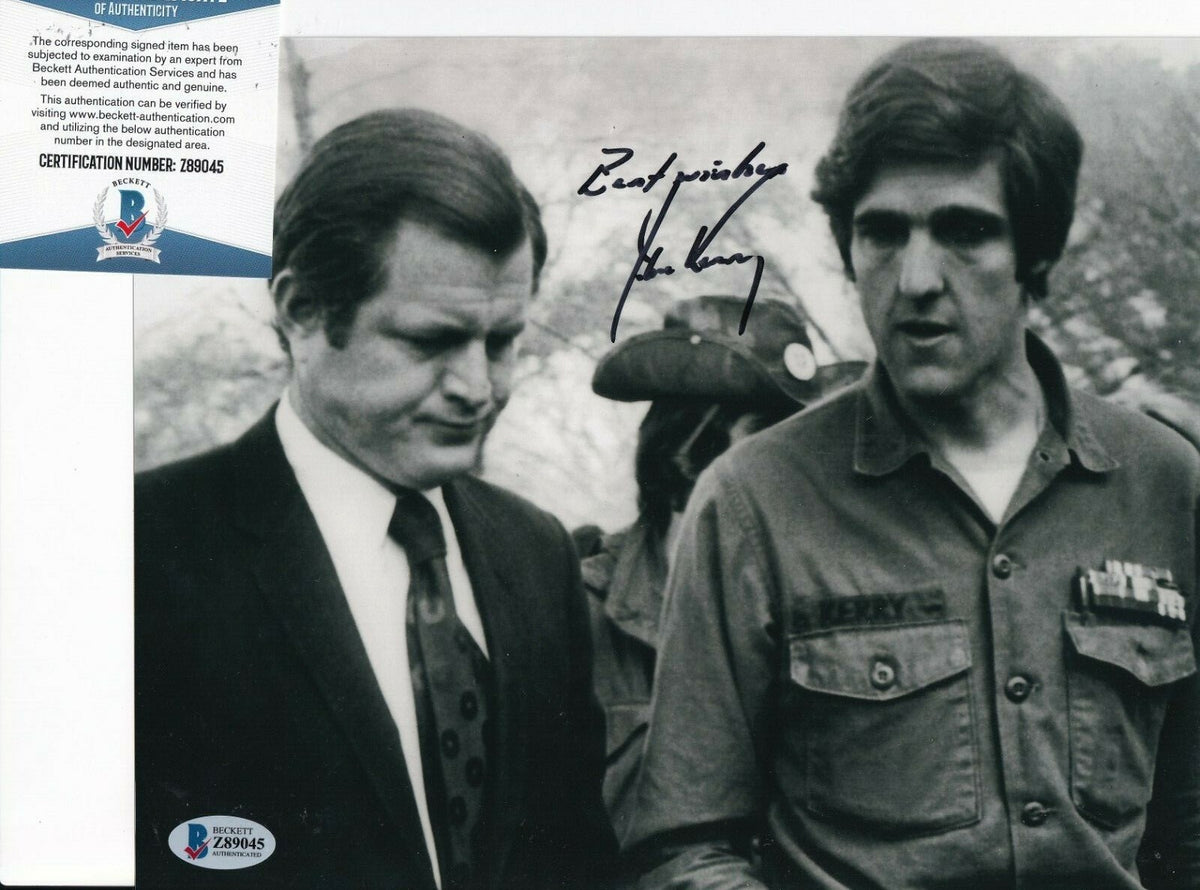 JOHN KERRY signed (USA SENATOR) Democrat Politician 8X10 photo BECKETT Z89045