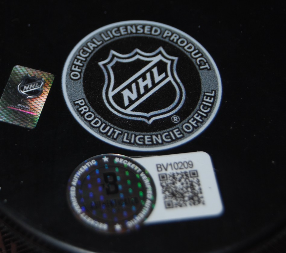 RYAN DONATO signed (CHICAGO BLACKHAWKS) 100th Anniversary puck BECKETT BV10209