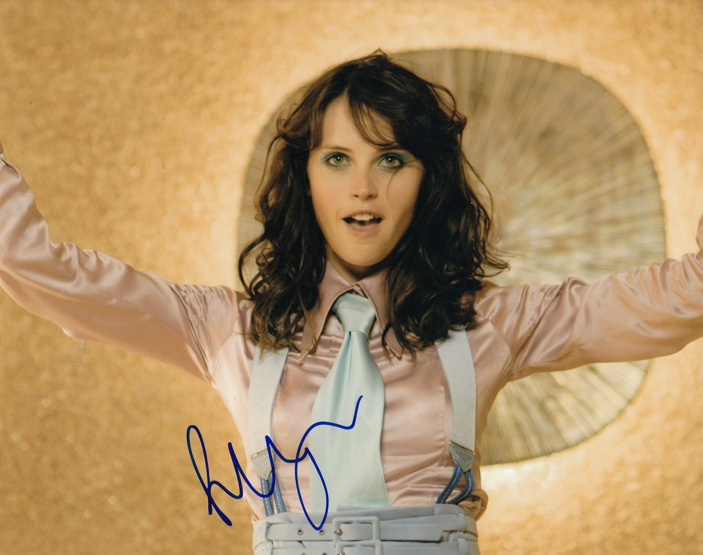 FELICITY JONES signed (ROGUE ONE A STAR WARS STORY) 8X10 photo W/COA *JYN ERSO*