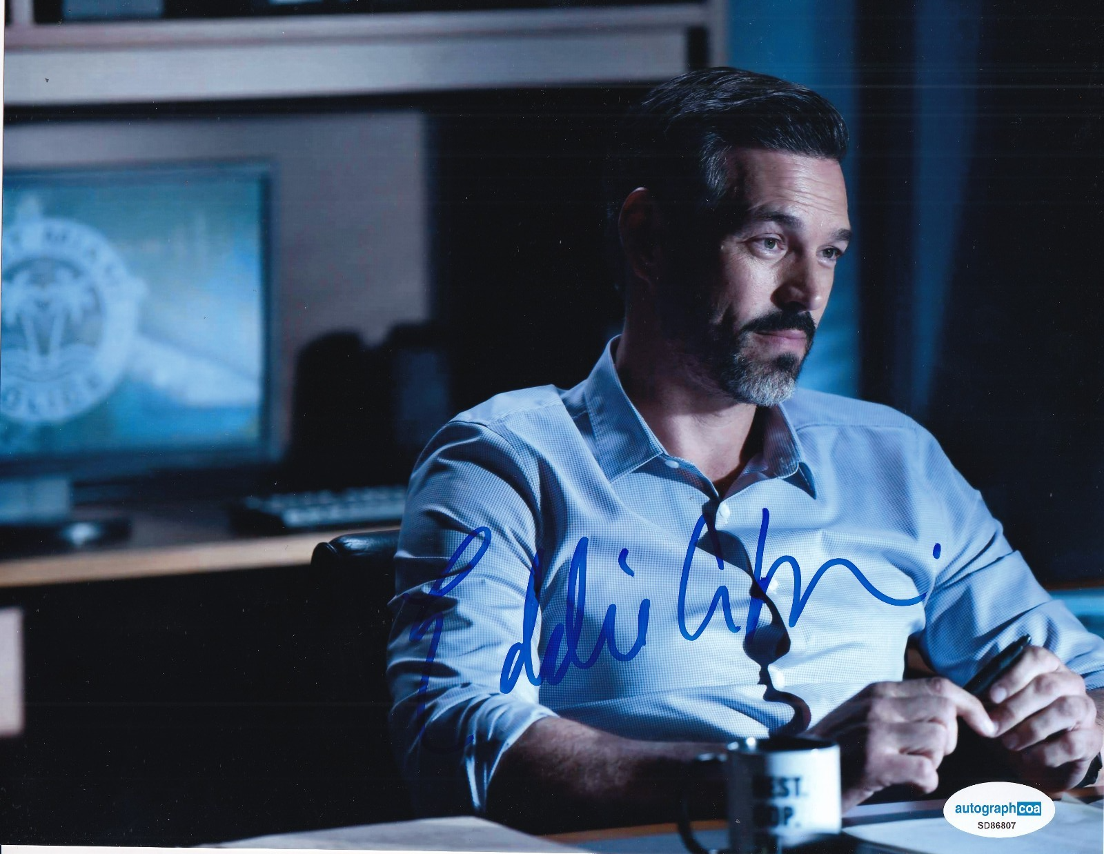 EDDIE CIBRIAN signed (CSI Miami) Jesse Cardoza 8X10 photo ACOA SD86807