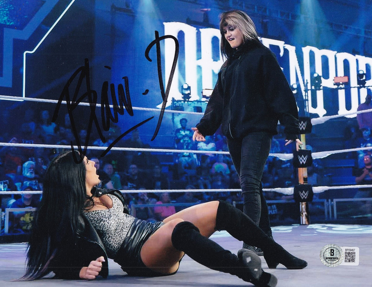 BLAIR DAVENPORT signed (WWE) WRESTLING DIVA Smackdown NXT 8X10 BECKETT BP09467