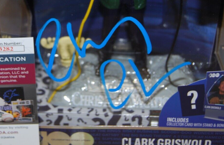 CHEVY CHASE signed (CHRISTMAS VACATION) Griswold McFarlane LTD 5000 JSA AS03282