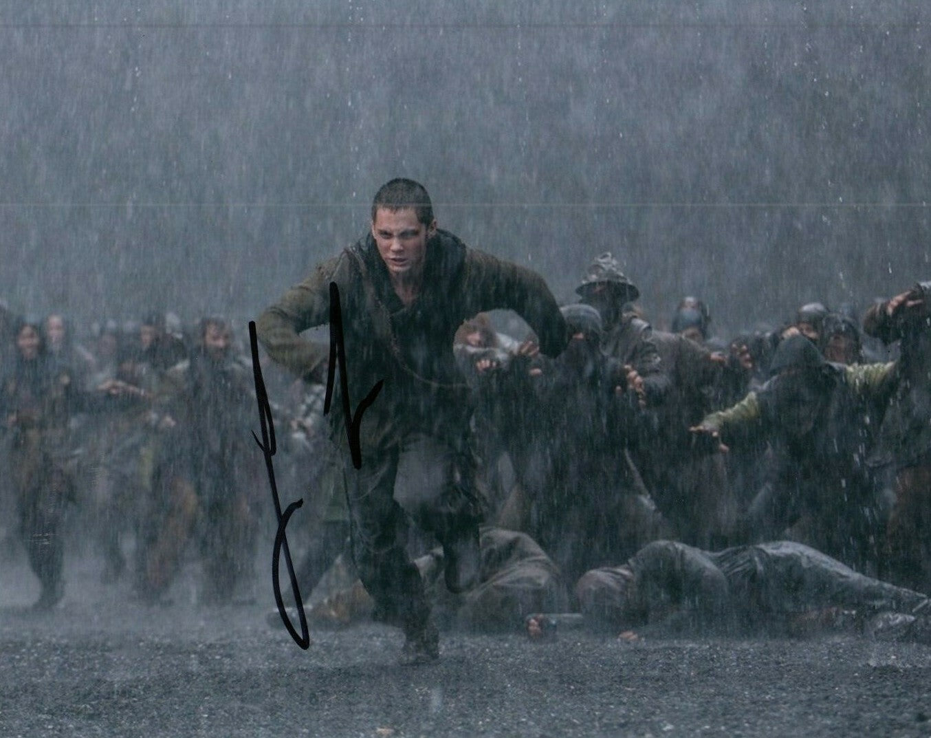 LOGAN LERMAN signed (NOAH) autographed Movie 8X10 photo *Ham* W/COA 