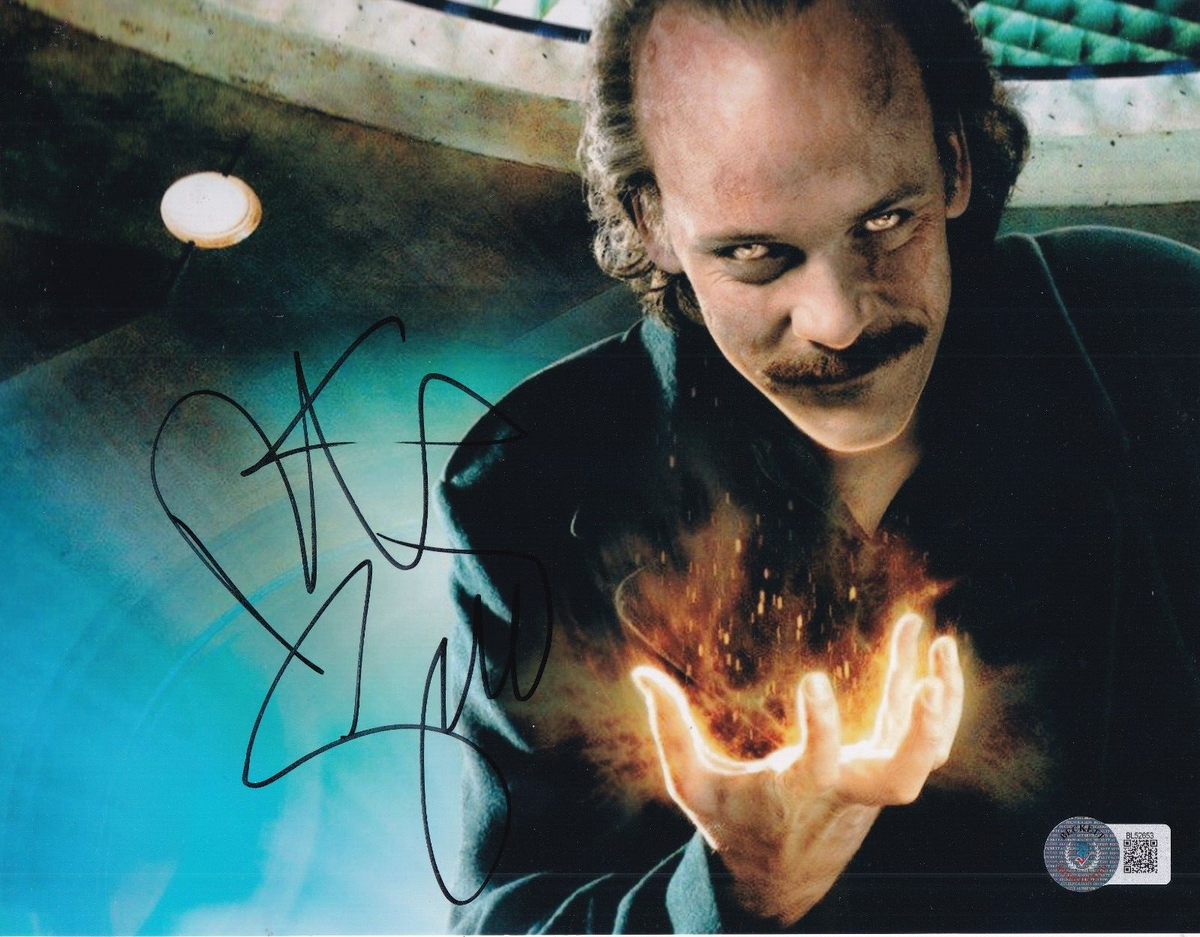 PETER SARSGAARD signed (GREEN LANTERN) Movie 8x10 photo BECKETT BAS BL52651
