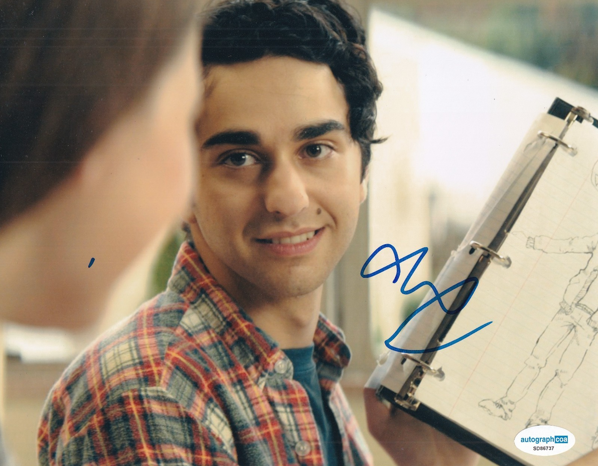 ALEX WOLFF signed (ACTOR) Composer  *HEREDITARY* 8X10 photo ACOA SD86737