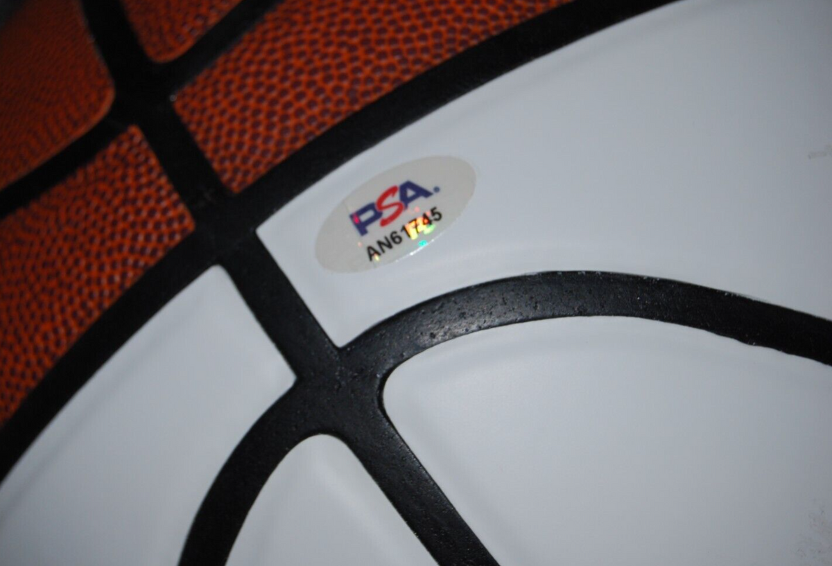 BOBBY HURLEY signed (DUKE BLUE DEVILS) F/S LOGO basketball PSA/DNA AN61745