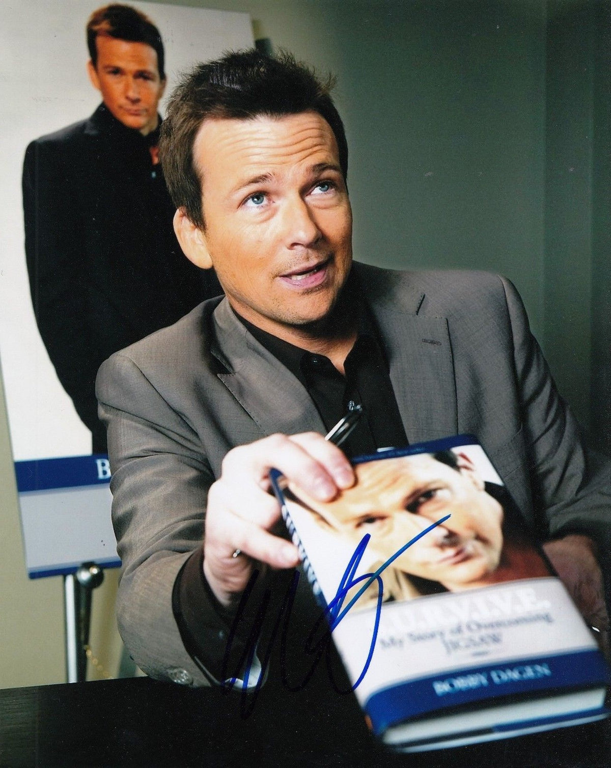 SEAN PATRICK FLANERY signed (DEXTER) 8X10 *Jacob Elway* photo W/COA #3