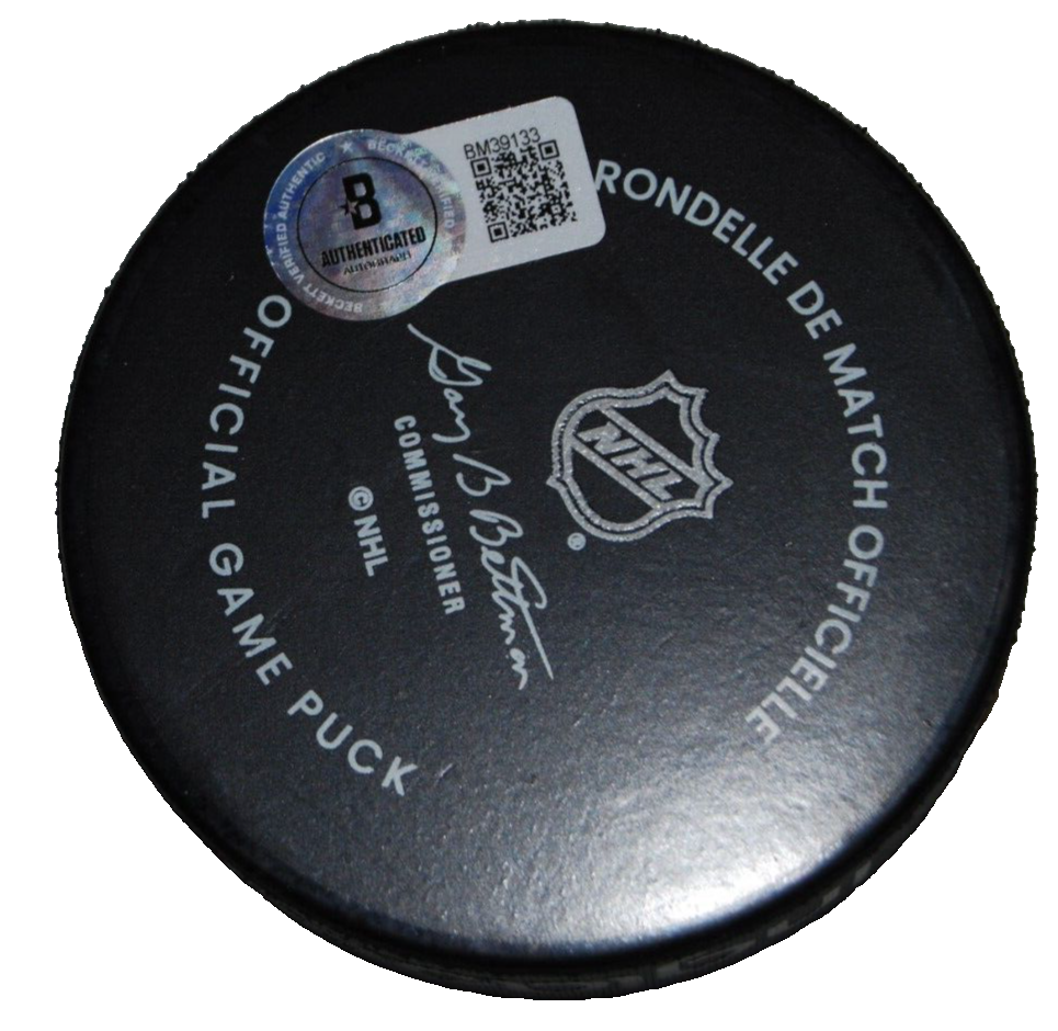 CHRIS CHELIOS signed (DETROIT RED WINGS) official game puck BECKETT BAS BM39133