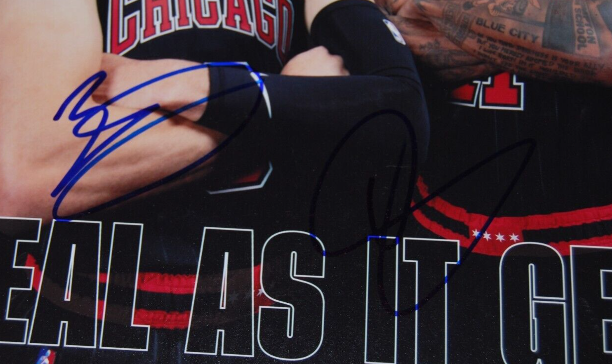 DEMAR DEROZAN & ZACH LAVINE signed (CHICAGO BULLS) 11X14 photo BECKETT BM98982