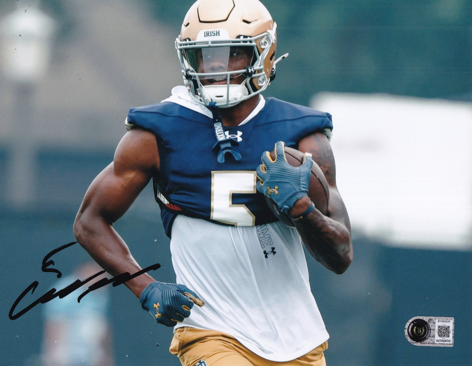 CAM WILLIAMS signed (NOTRE DAME FIGHTING IRISH) 8X10 photo BECKETT BY085626