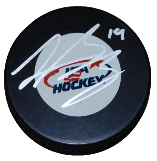 LANDON SLAGGERT signed (TEAM USA) CHICAGO BLACKHAWKS Hockey puck BECKETT BS38354