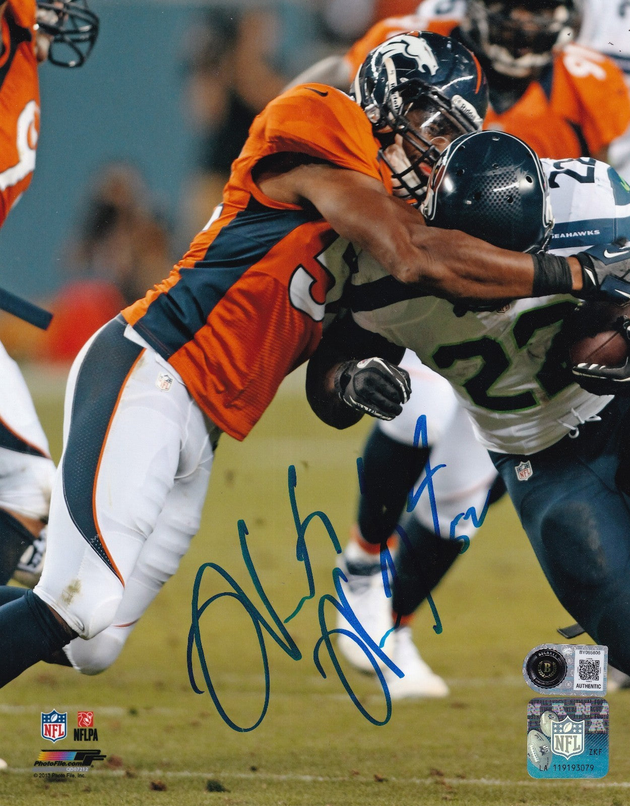 WESLEY WOODYARD signed (DENVER BRONCOS) football 8X10 photo BECKETT BAS BY085806