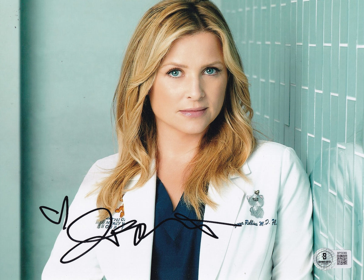 JESSICA CAPSHAW signed (GREY'S ANATOMY) Dr Robbins 8X10 photo BECKETT BP59389