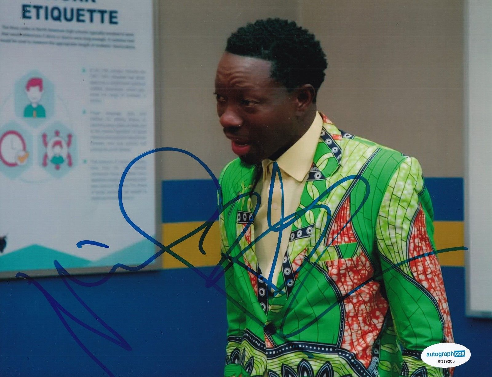 MICHAEL BLACKSON signed (THE MICHAEL BLACKSON SHOW) 8X10 photo ACOA SD19206
