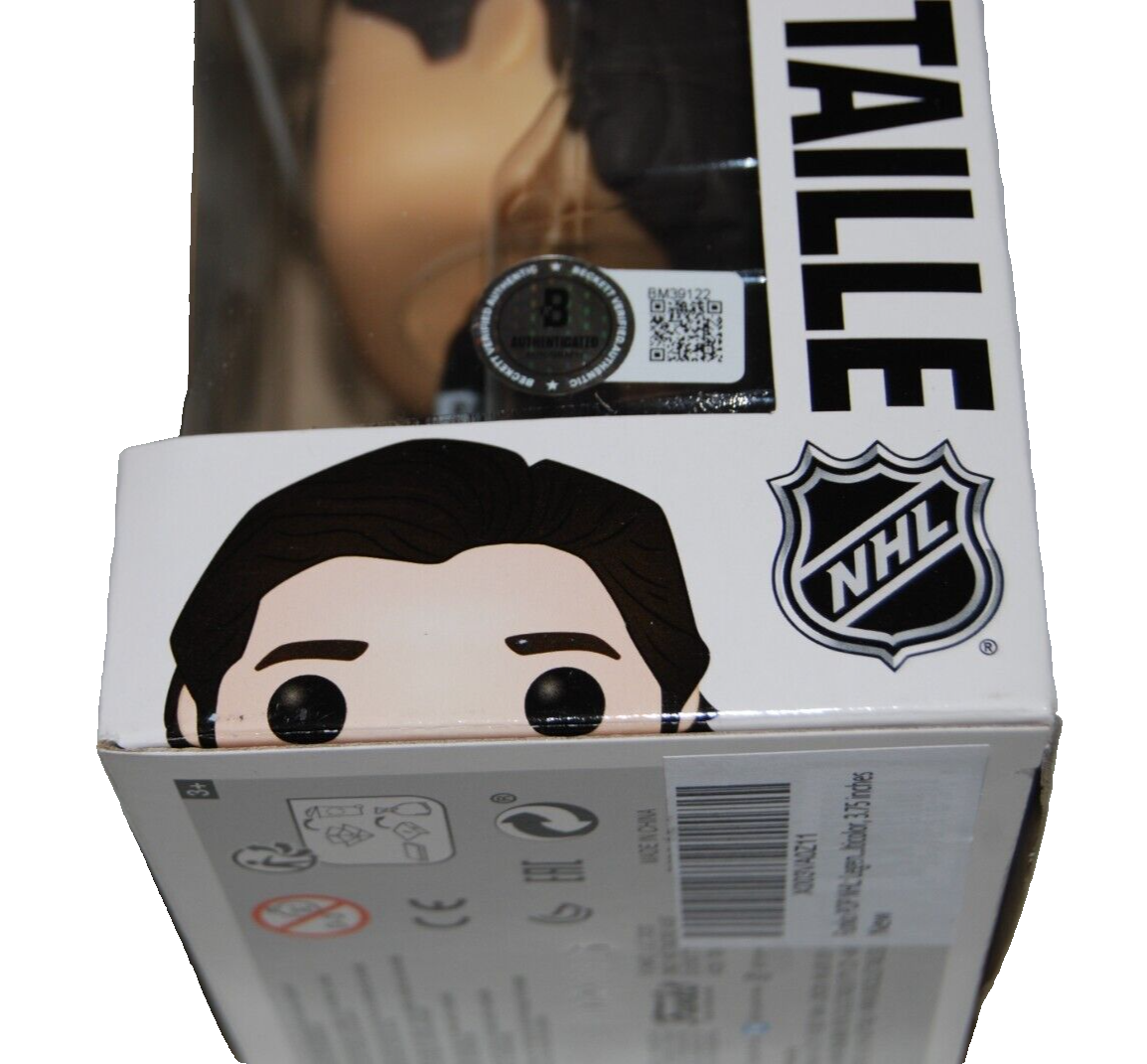 LUC ROBITAILLE signed (LOS ANGELES KINGS) Hockey #67 Funko Pop BECKETT BM39122
