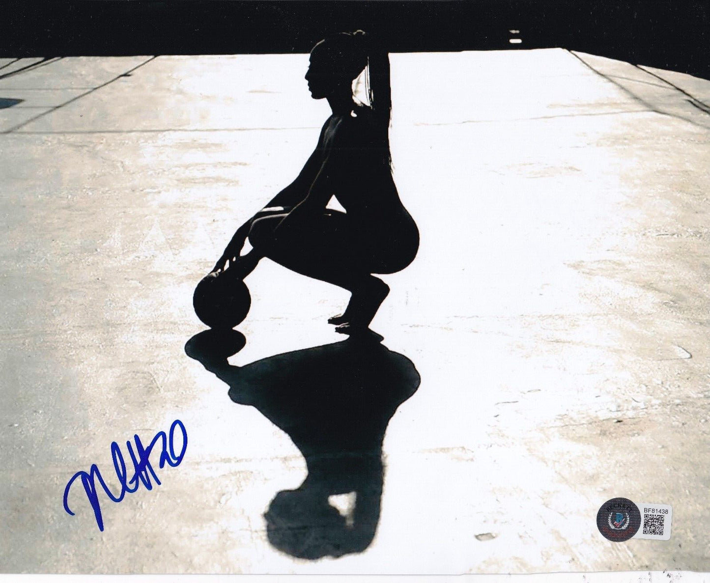 NNEKA OGWUMIKE signed (LOS ANGELES SPARKS) WNBA basketball 8X10 BECKETT BF81438