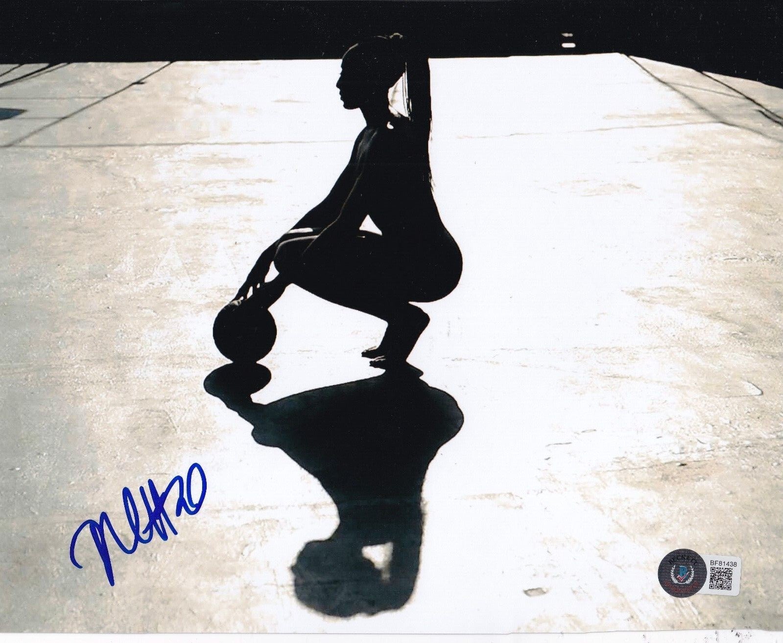 NNEKA OGWUMIKE signed (LOS ANGELES SPARKS) WNBA basketball 8X10 BECKETT BF81438