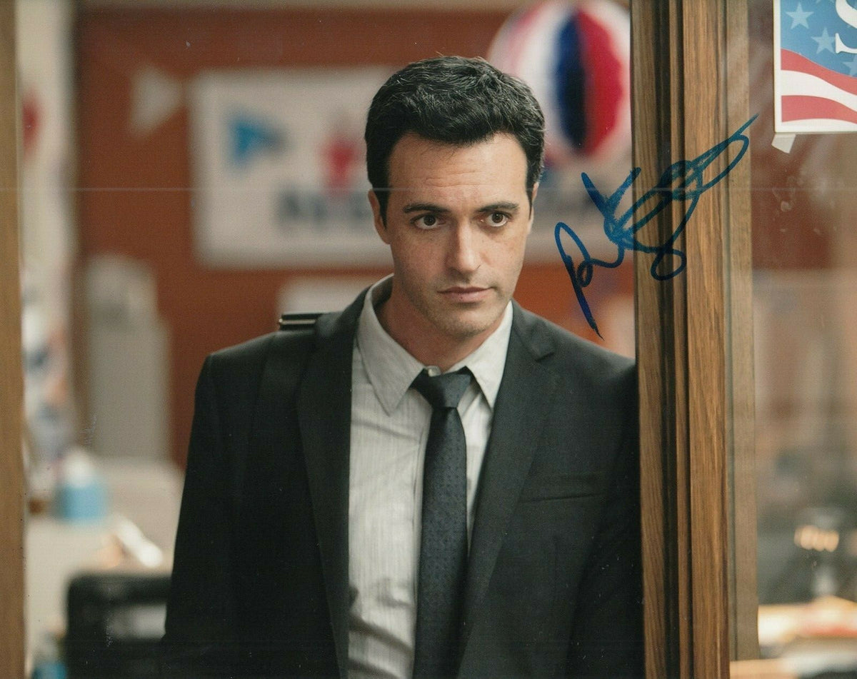 REID SCOTT signed (VEEP) TV SHOW 8X10 autographed photo *Dan Egan* W/COA #1
