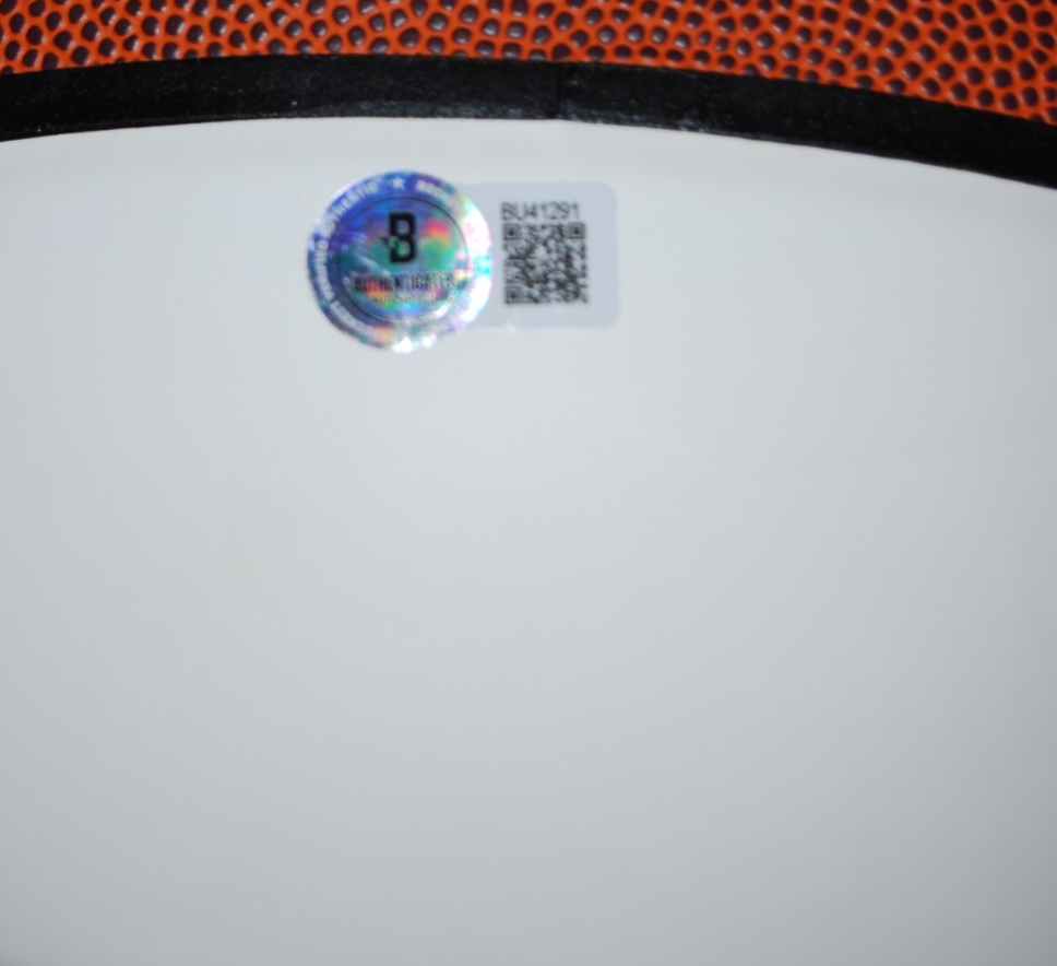 LONZO BALL signed (CLEVELAND CAVALIERS) CUSTOM LOGO basketball BECKTT BU41291