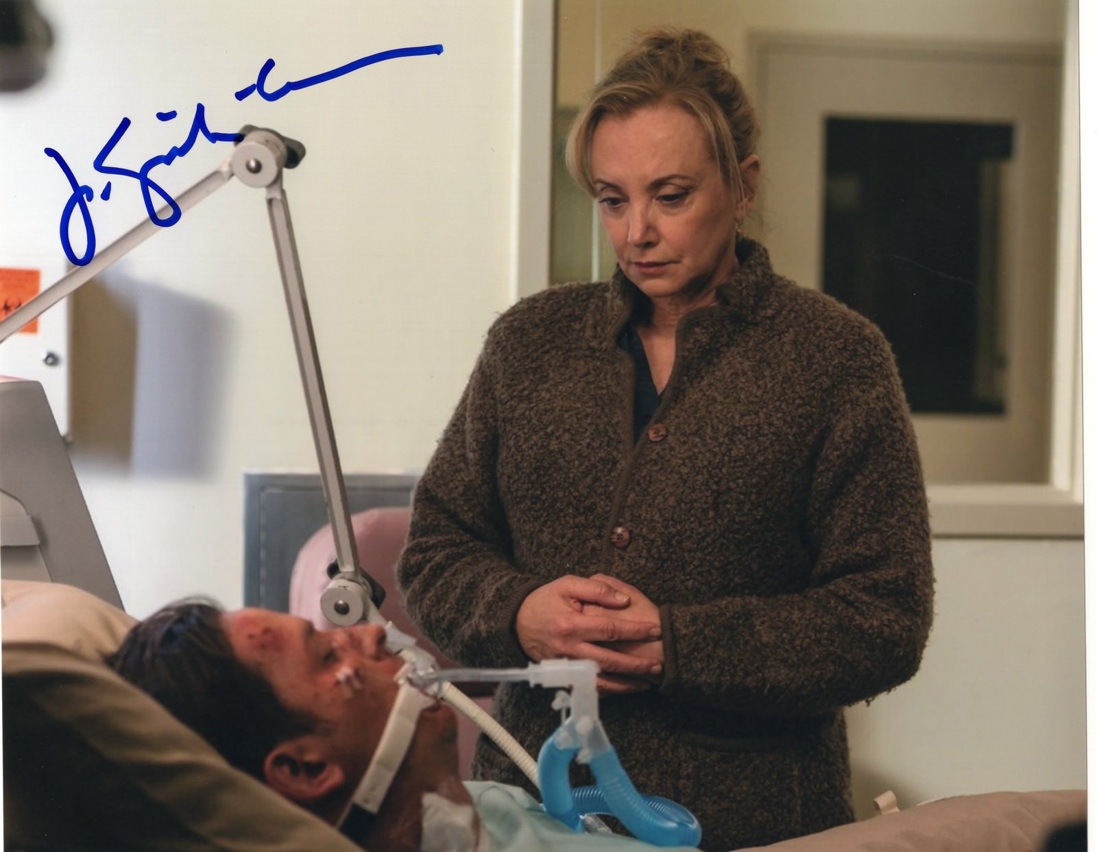 J Smith Cameron signed 8x10 Photo w/COA Rectify Janet Talbot #3