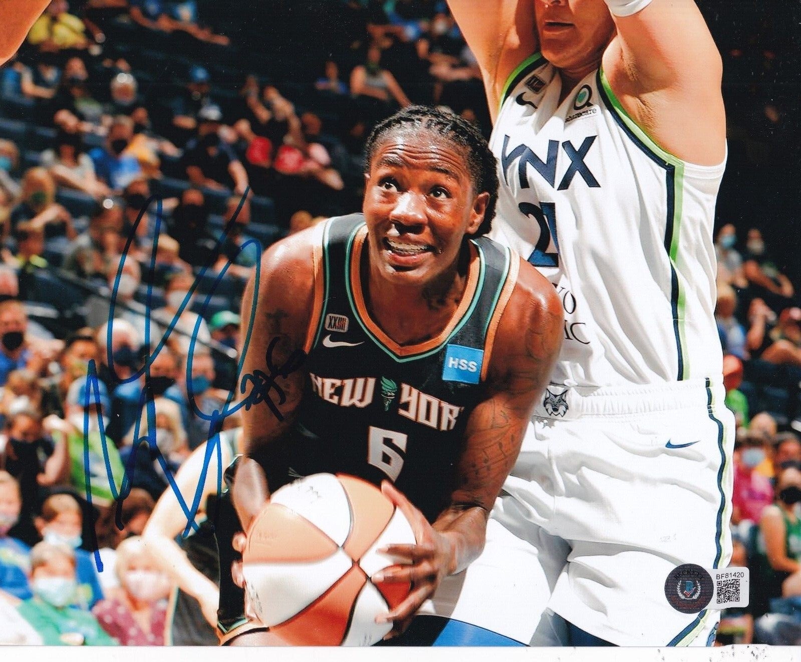 NATASHA HOWARD signed (NEW YORK LIBERTY) WNBA basketball 8X10 BECKETT BF81420
