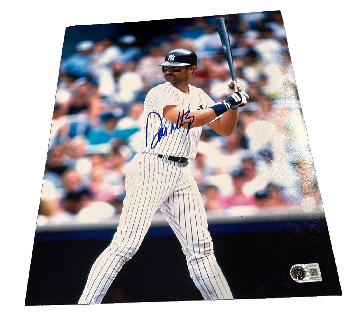 DON MATTINGLY signed (NEW YORK YANKEES) 11x14 photo BECKETT BAS BY085858