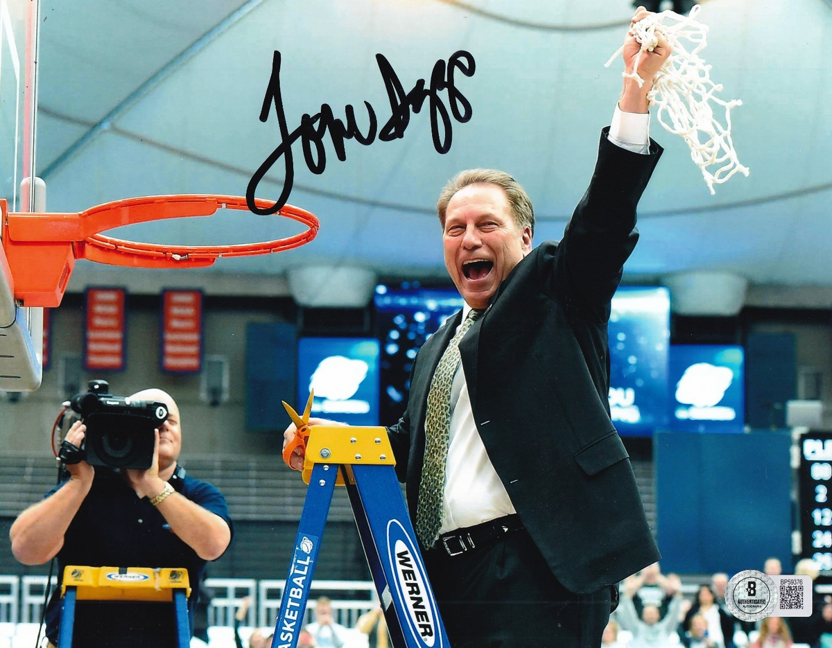 TOM IZZO signed (MICHIGAN STATE SPARTANS) basketball 8X10 BECKETT BAS BP59376