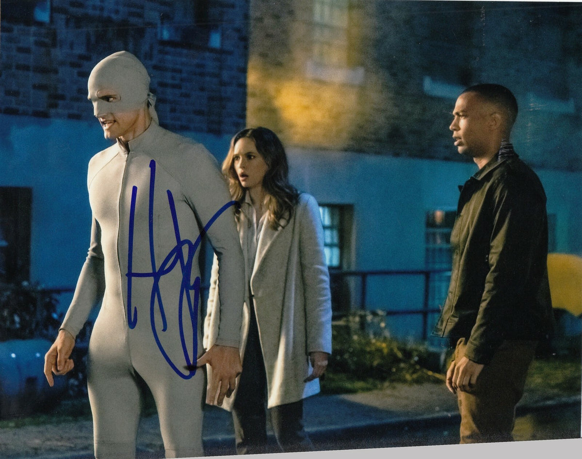 HARTLEY SAWYER signed (THE FLASH) 8X10 photo *Elongated Man* W/COA #2