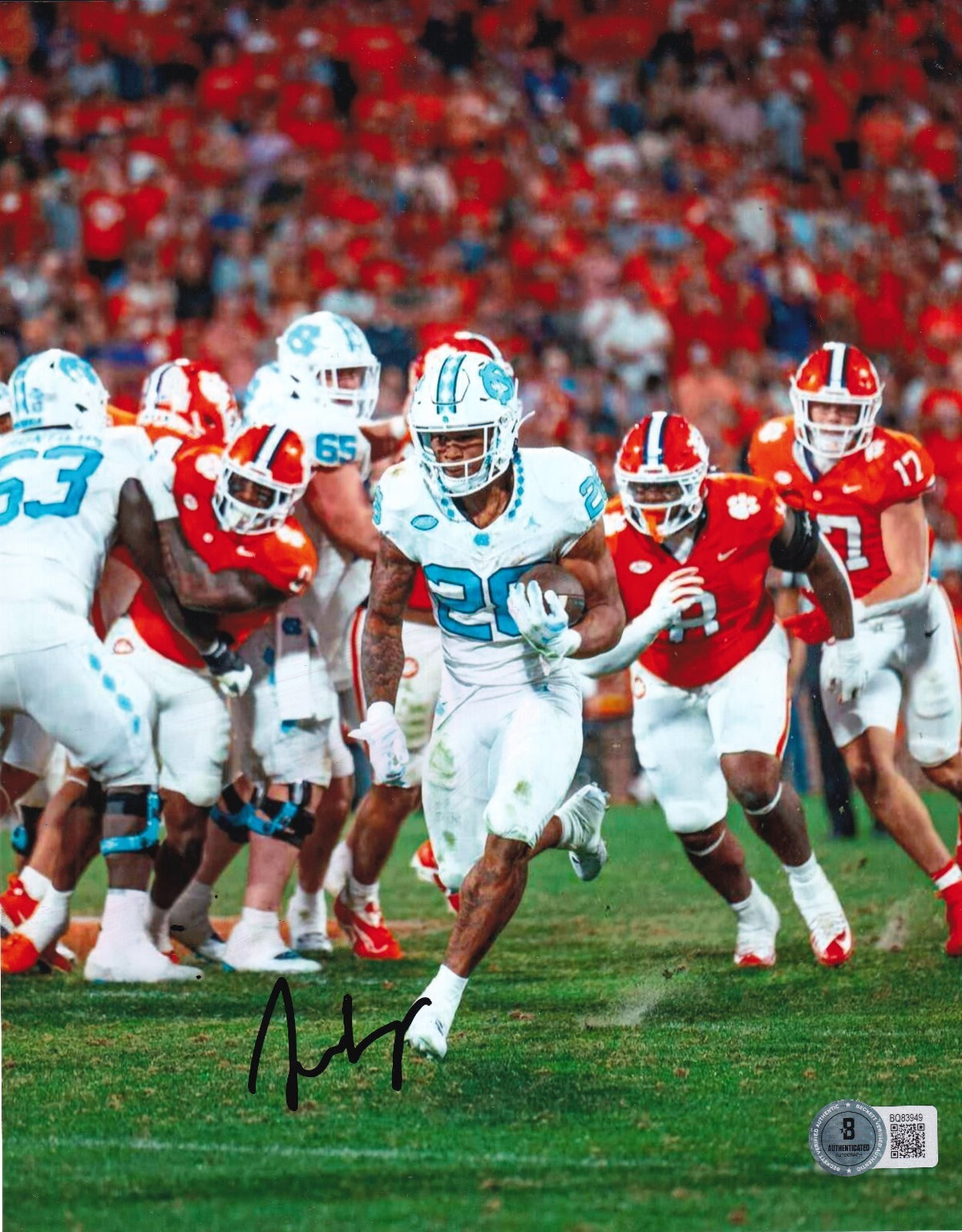 OMARION HAMPTON signed (NORTH CAROLINA TAR HEELS) 8X10 photo BECKETT BAS BQ83949