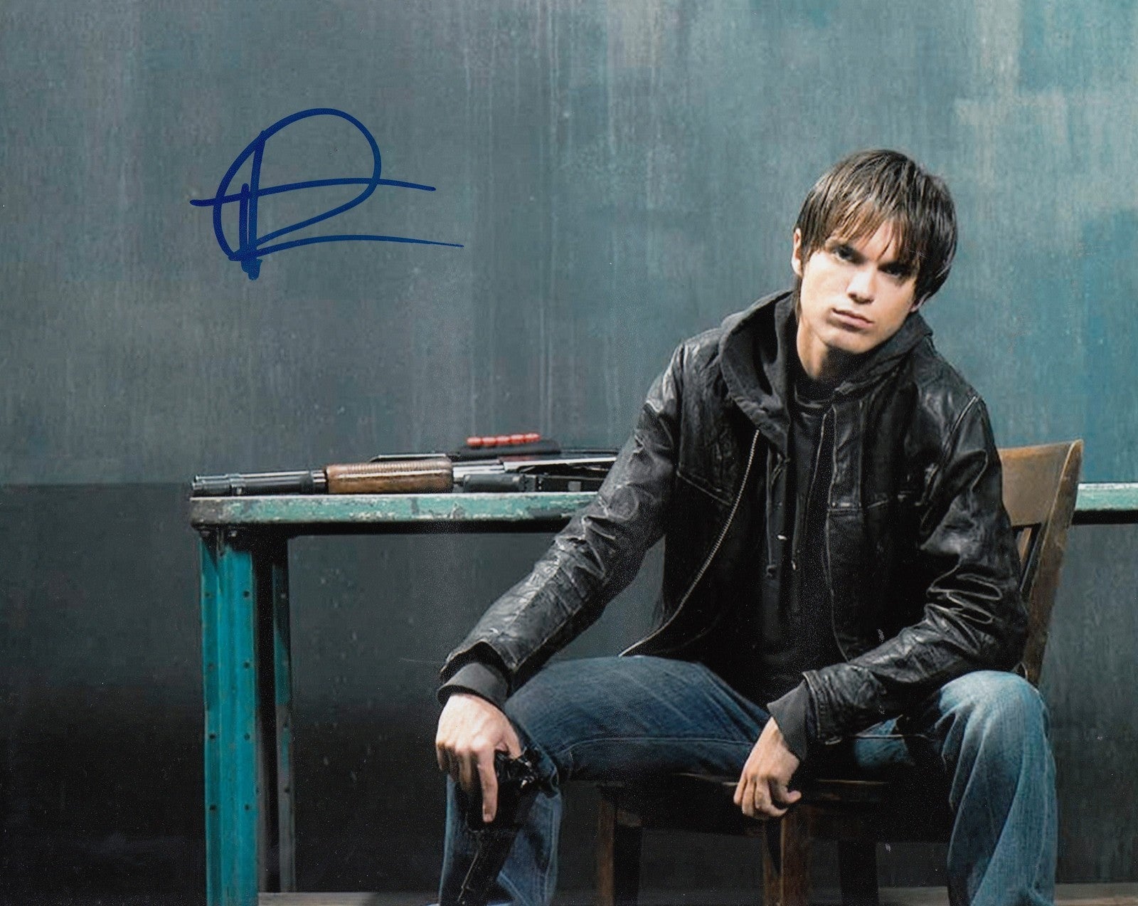 THOMAS DEKKER signed (TERMINATOR SARAH CONNOR CHRONICLES) 8X10 photo W/COA #1