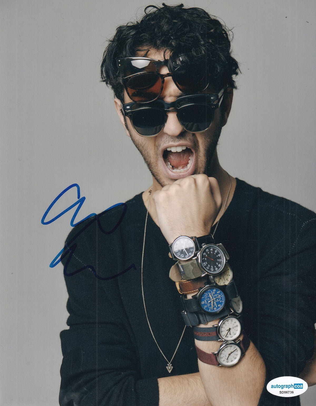 ALEX WOLFF signed (ACTOR) Composer  *HEREDITARY* 8X10 photo ACOA SD86736