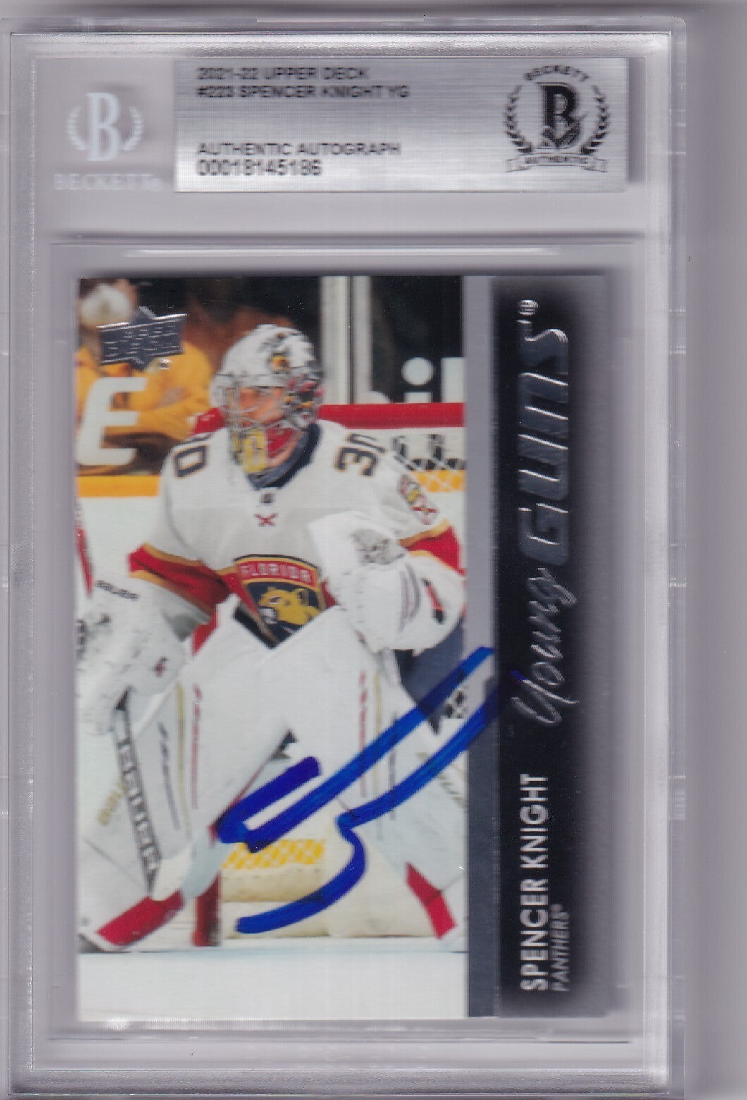 SPENCER KNIGHT signed 2021-22 Upper Deck Blackhawks YG card BECKETT 00018145186