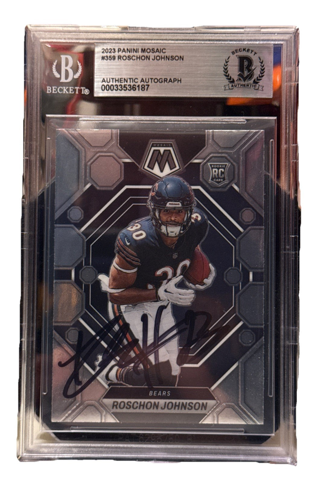 Roschon Johnson signed Chicago Bears 2023 Panini RC Card Beckett 00033536187