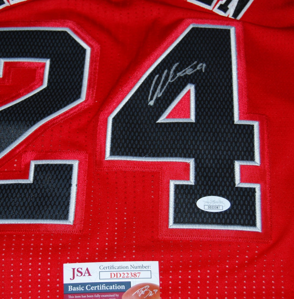 LAURI MARKKANEN signed (CHICAGO BULLS) autographed NBA basketball jersey JSA