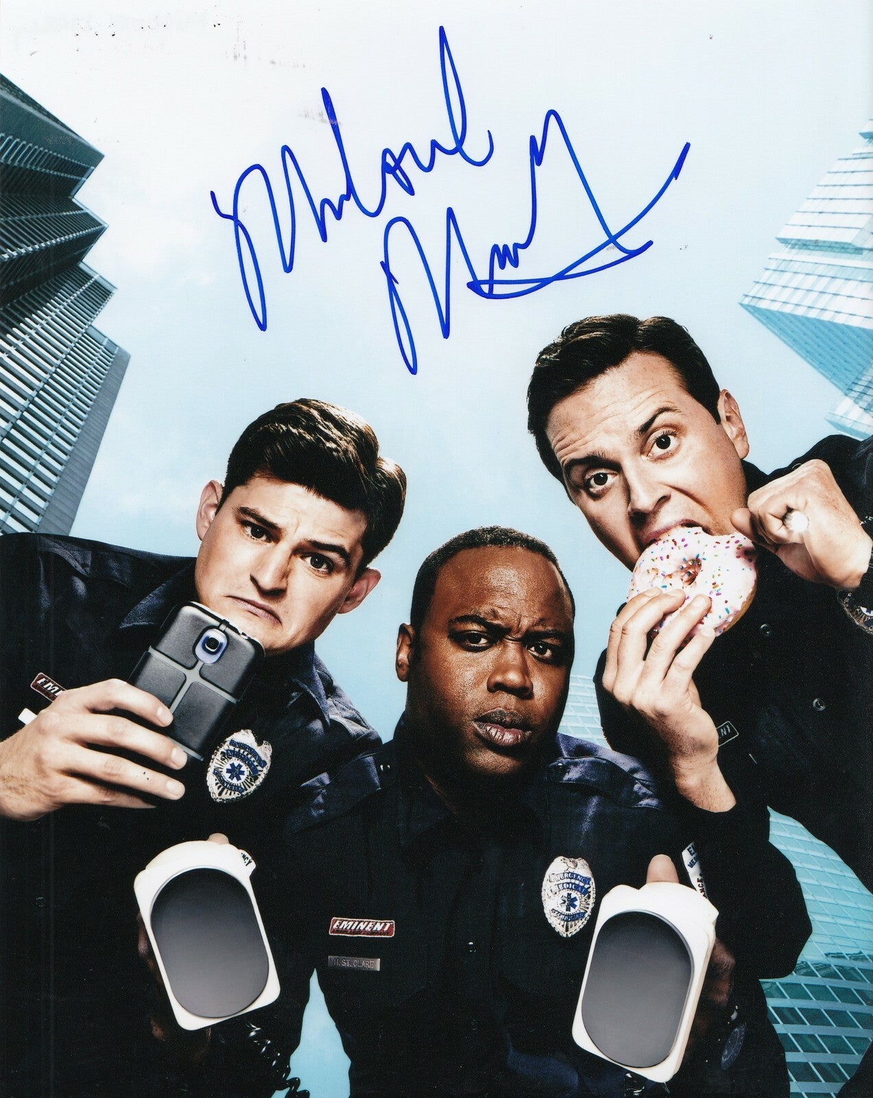 MICHAEL MOSLEY signed (SIRENS) TV SHOW Autographed *Johnny* 8X10 photo W/COA #2