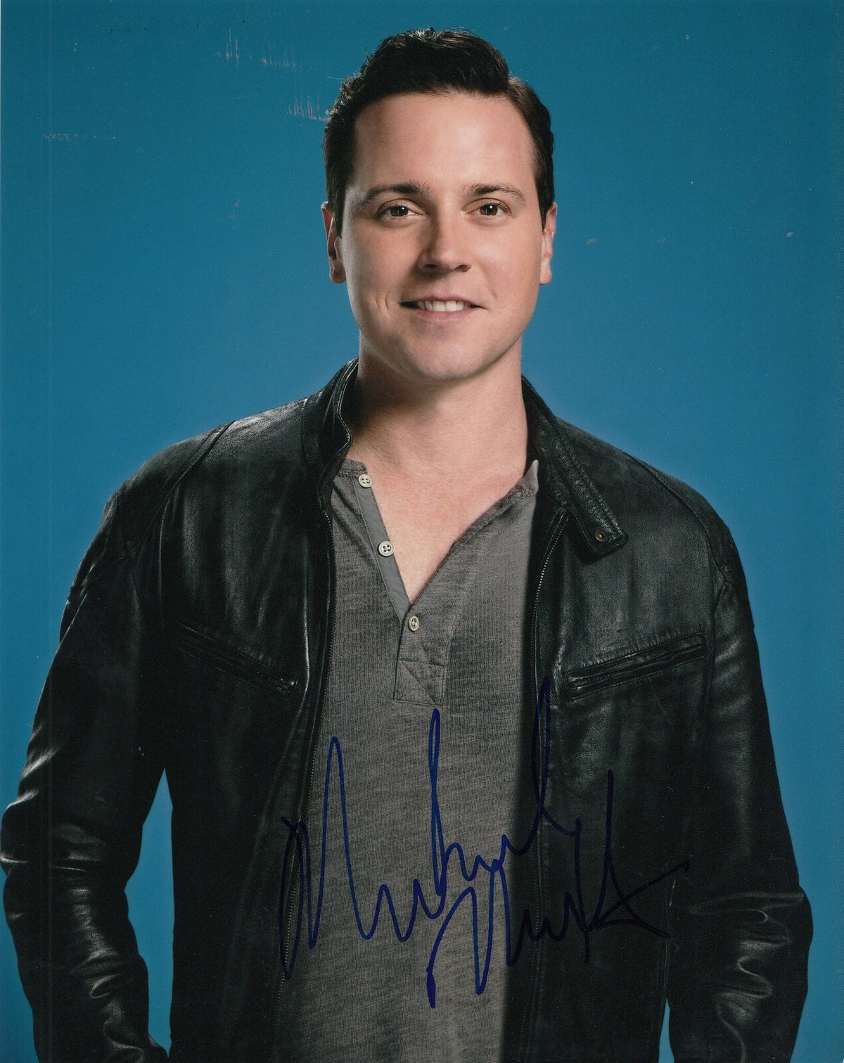 MICHAEL MOSLEY signed (SIRENS) TV SHOW Autographed *Johnny* 8X10 photo W/COA #5