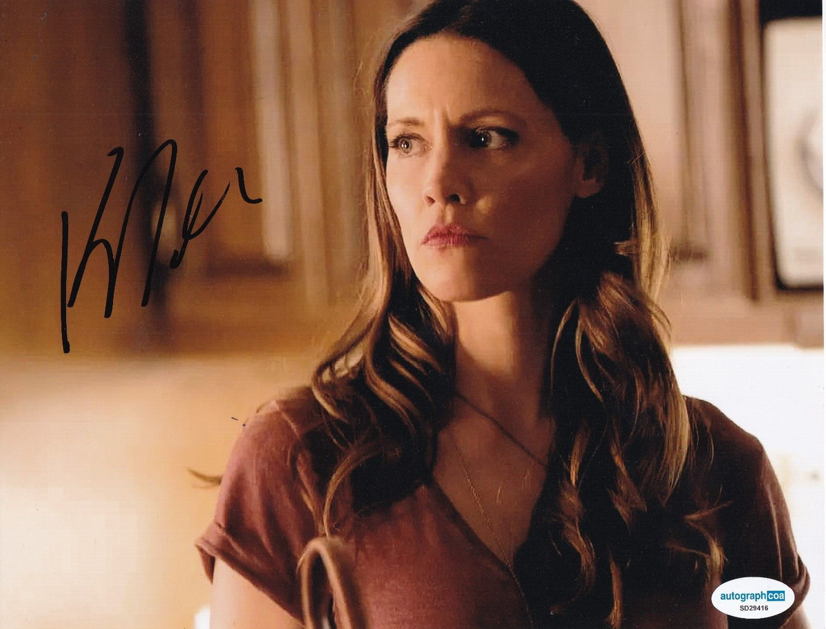 KaDee Strickland signed (PRIVATE PRACTICE) Dr Charlotte 8X10 photo ACOA SD29416