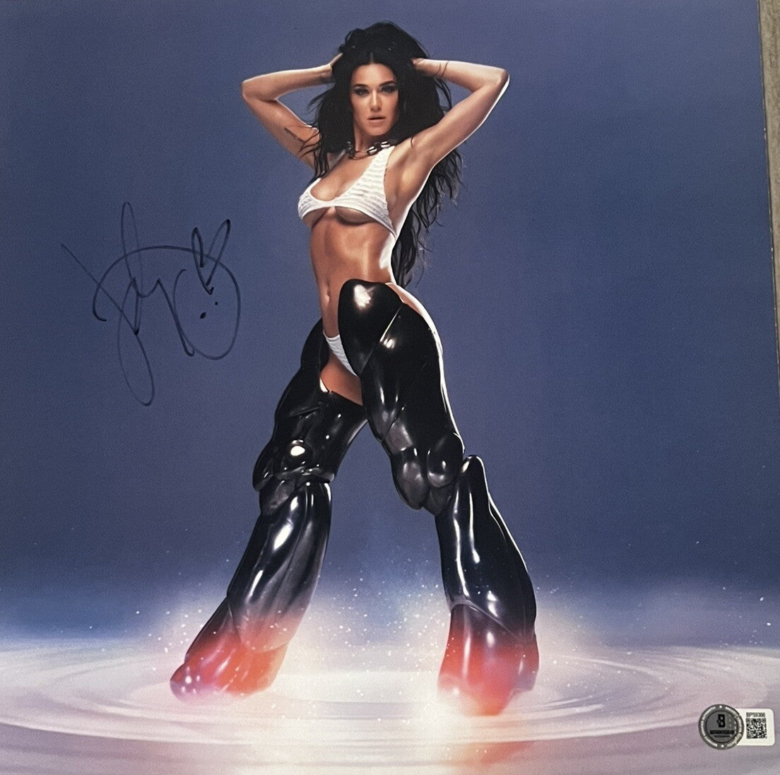 Katy Perry signed (143) Woman’s World record insert 12x12 BECKETT BAS BP59366