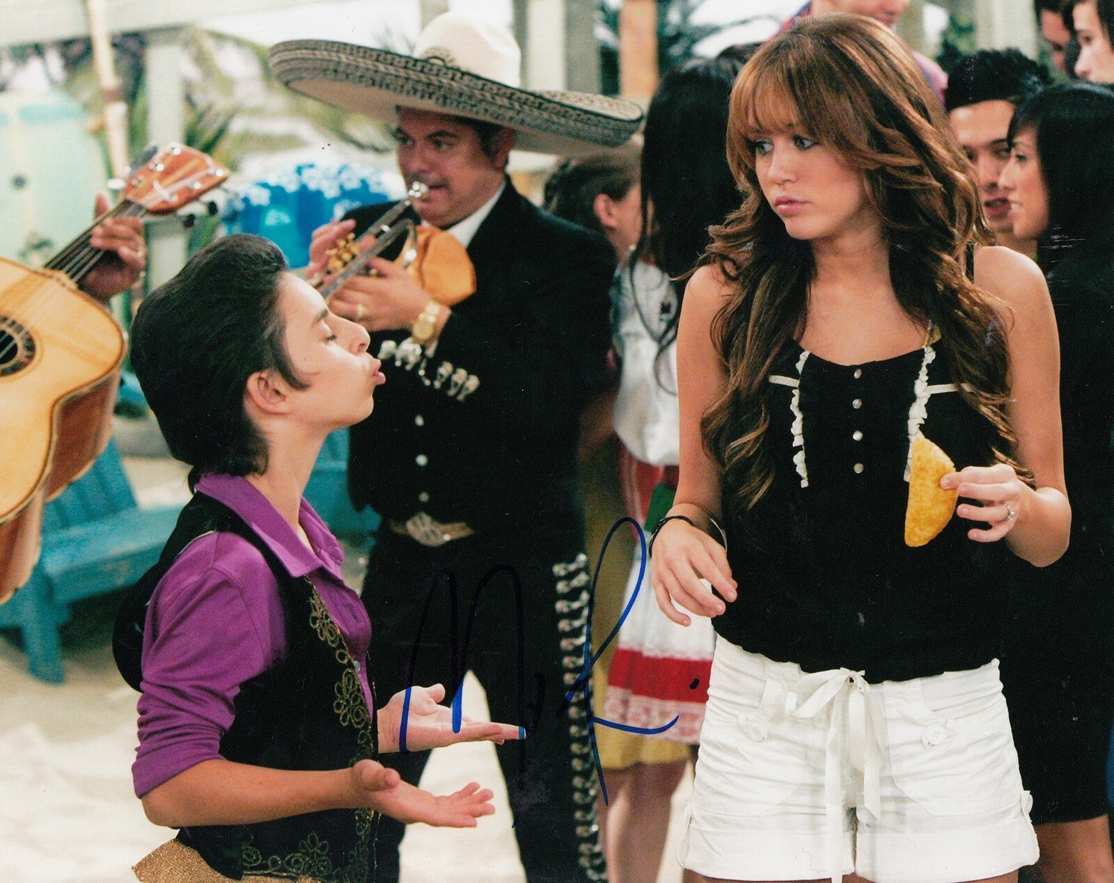 MOISES ARIAS signed (HANNAH MONTANA THE MOVIE) 8X10 photo *RICO* W/COA #1
