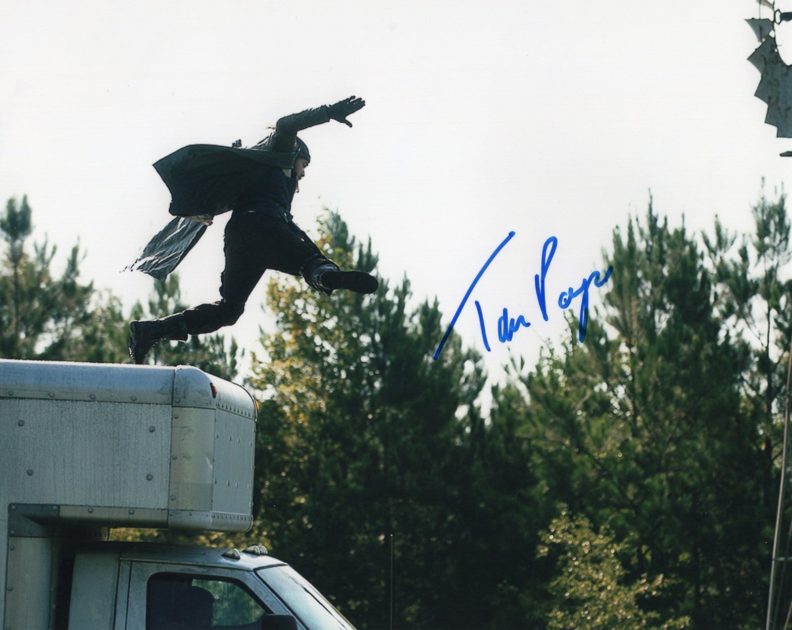 Tom Payne The Walking Dead Paul "Jesus" Rovia Signed 8x10 Photo w/COA #1