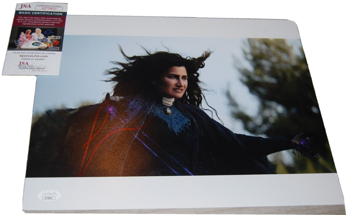 KATHRYN HAHN signed (WANDAVISION) Agatha Harkness 11X14 photo JSA COA AF79832