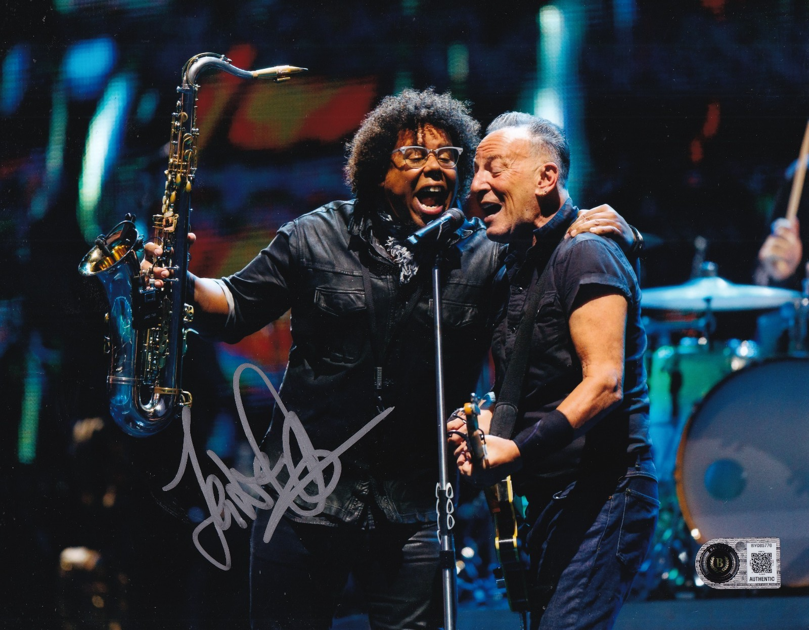 JAKE CLEMONS signed (BRUCE SPRINGSTEEN) E-STREET BAND 8X10 BECKETT BY085776