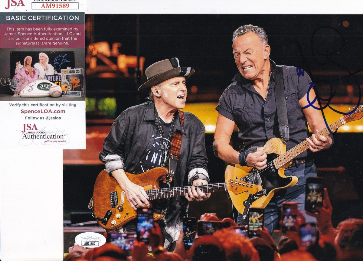NILS LOFGREN signed (SPRINGSTEEN E-STREET BAND) Music 8X10 photo JSA COA AM91589
